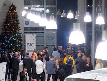 Afterwork drinks s hitrim mreženjem 23. 12. 2016