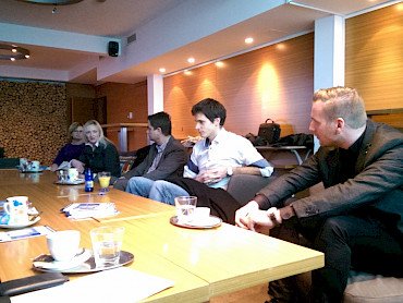 Petra Sever, vodja pravne pisarne, Sava d.d. / Saša Vutkovič, direktorica, ISSIMO d.o.o. Sebastjan Lipovšek , SKIPS, lastnik / Ivan Fućak, analitik snovalec, RRC d.d. / Jure Filip, vodja računovodstva, Data d.o.o.