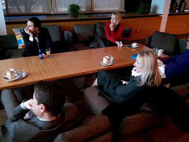 zadaj: Goran Grašič, direktor, GO-TEL / spredaj: Sebastjan Lipovšek , SKIPS, lastnik / Saša Vutkovič, direktorica, ISSIMO d.o.o. / Petra Sever, vodja pravne pisarne, Sava d.d.