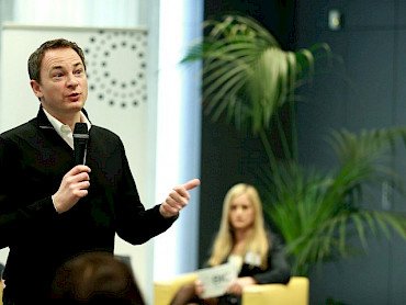 Mark Turrell, ustanovitelj in direktor agencije Orcasci