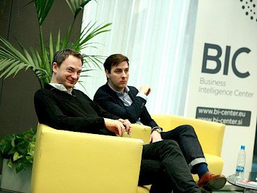 Mark Turrell, ustanovitelj in direktor agencije Orcasci;Robin Weninger, podjetnik