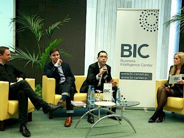 Mark Turrell, ustanovitelj in direktor agencije Orcasci;Robin Weninger, podjetnik;Lan Filipič, manager v oddelku za poslovno svetovanje, Deloitte d.o.o.;Daniela Bervar Kotolenko, Business Intelligence Center