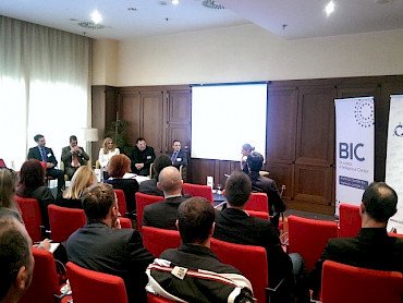 Jure Tomc, JT Business Development Limited / Mladen Mirko Tepuš, Erste Card d.o.o. / Ivana Buzalkov, Tosama d.o.o. / Miloš Čirič, M.Lobos d.o.o. / Oliver Currie, PricewaterhouseCoopers d.o.o. / Daniela Bervar Kotolenko, Business Intelligence Center